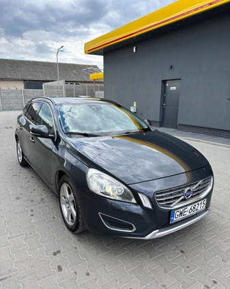 Volvo V60 cena 32500 przebieg: 248000, rok produkcji 2011 z Rypin małe 277